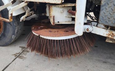 Mobil-sweeper-left-amp-right-hand-drive-diesel-1995-white-9