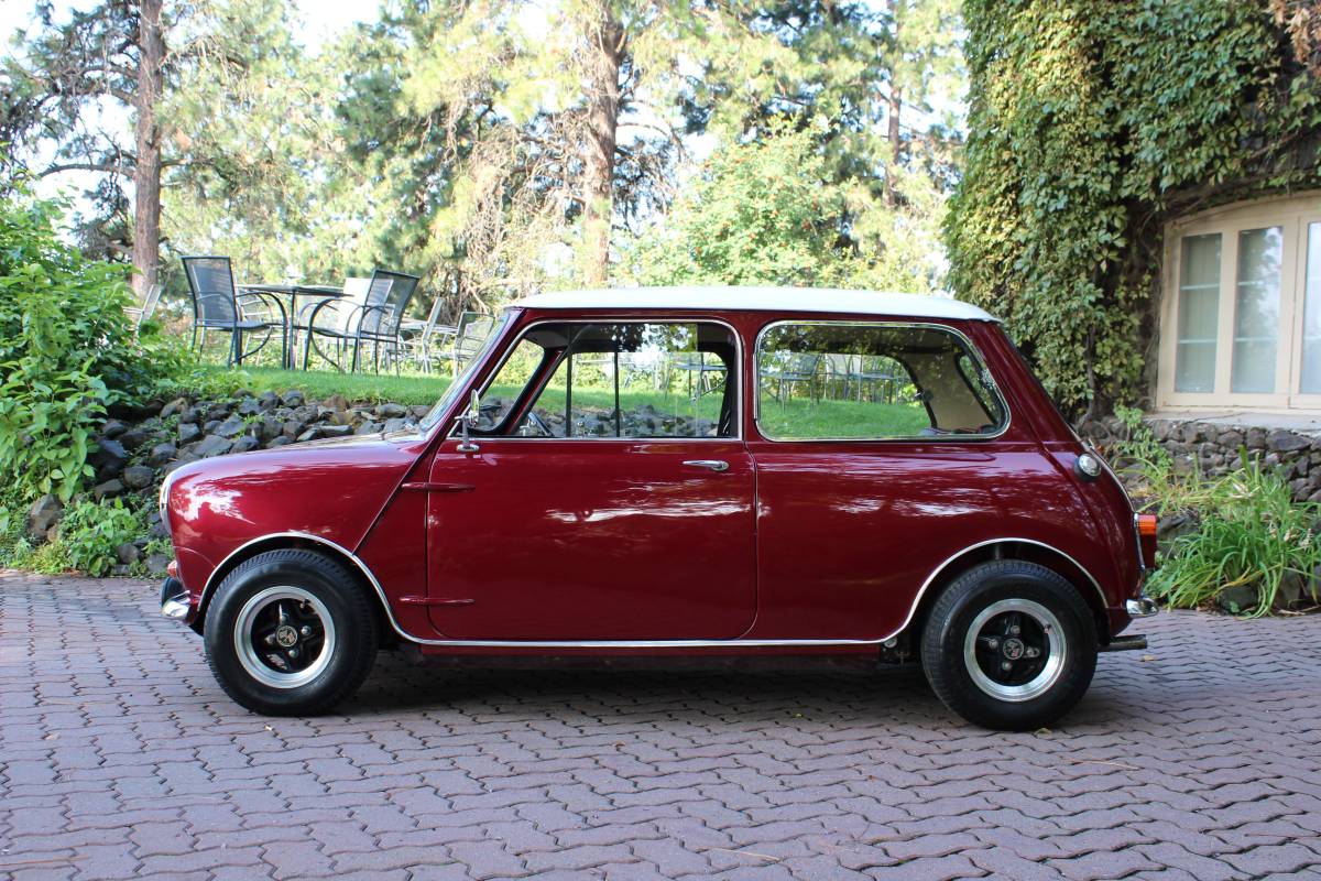 Morris-mini-cooper-s-1966-red-3
