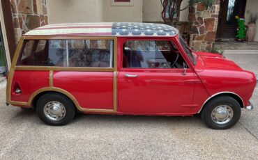 Morris-mini-traveler-mkii-1967-red-2