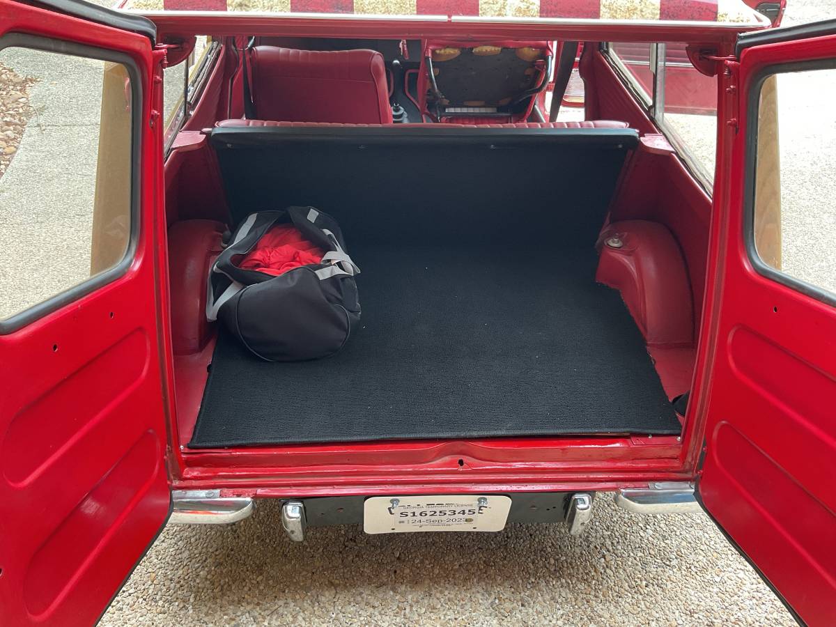 Morris-mini-traveler-mkii-1967-red-6