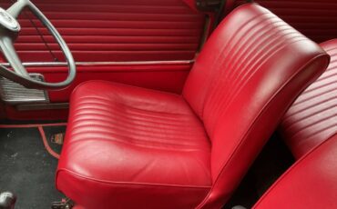 Morris-mini-traveler-mkii-1967-red-9