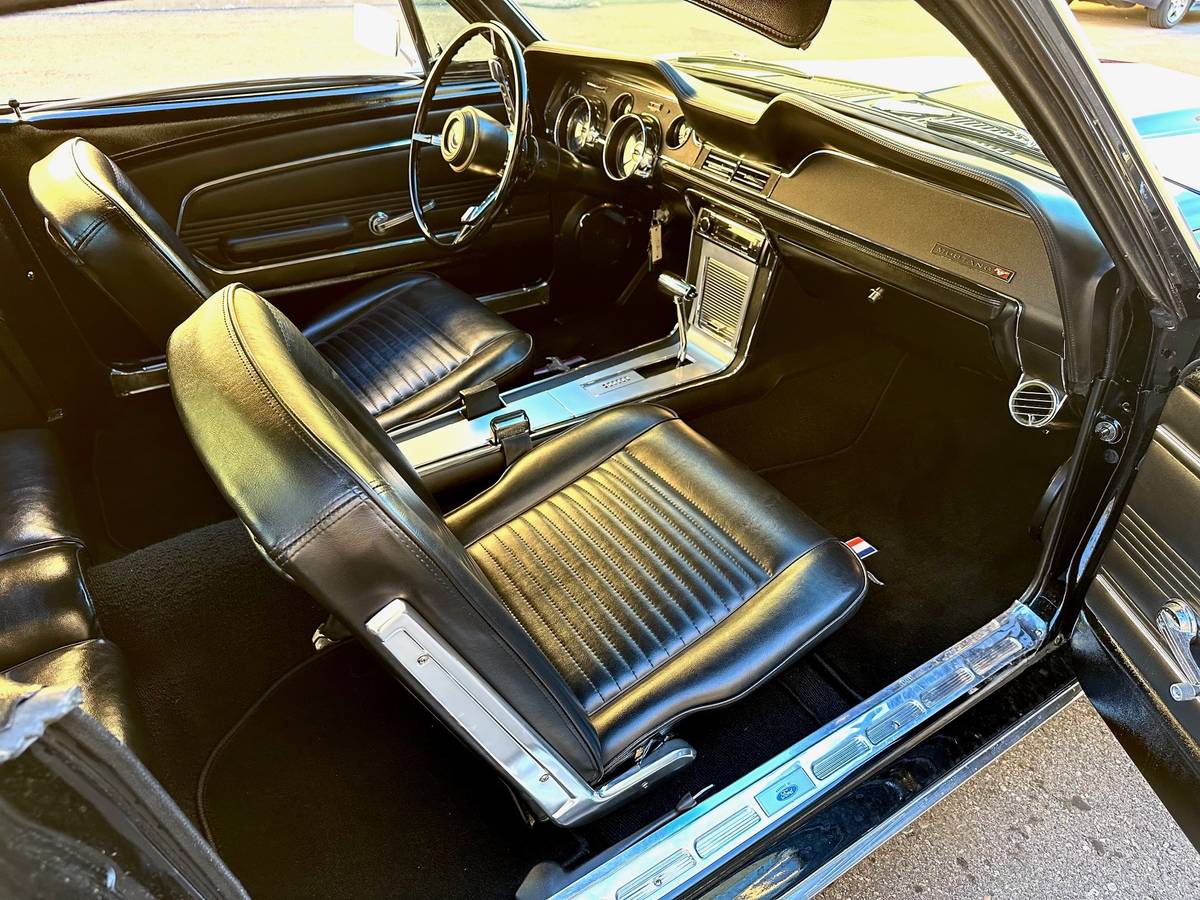 Mustang-fastback-22-1967-12