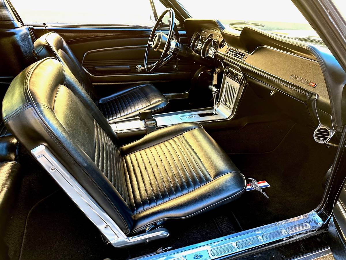 Mustang-fastback-22-1967-14