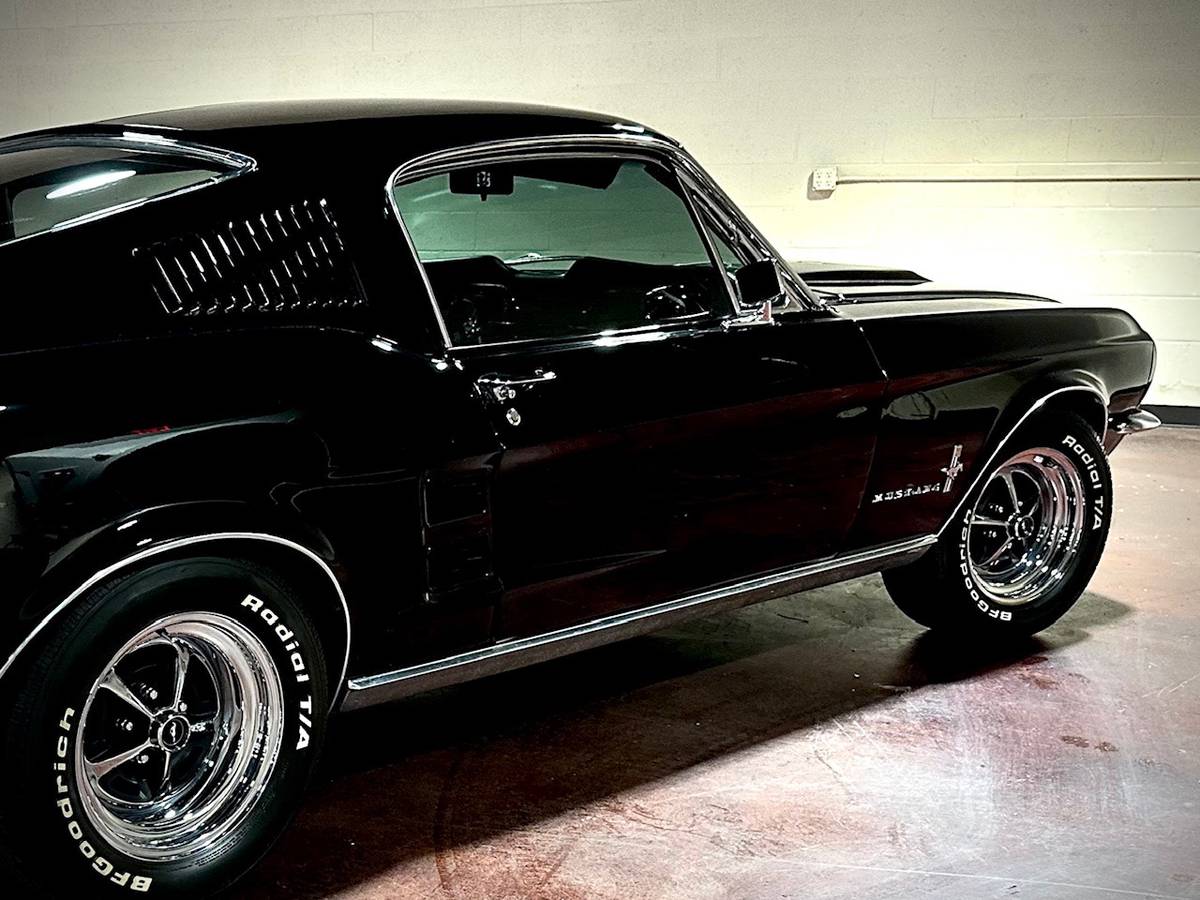 Mustang-fastback-22-1967-8