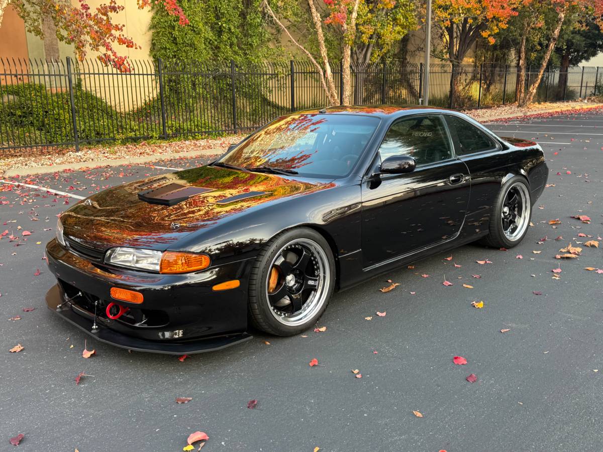 Nissan-240sx-1995-black-18