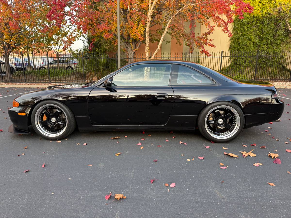 Nissan-240sx-1995-black-5