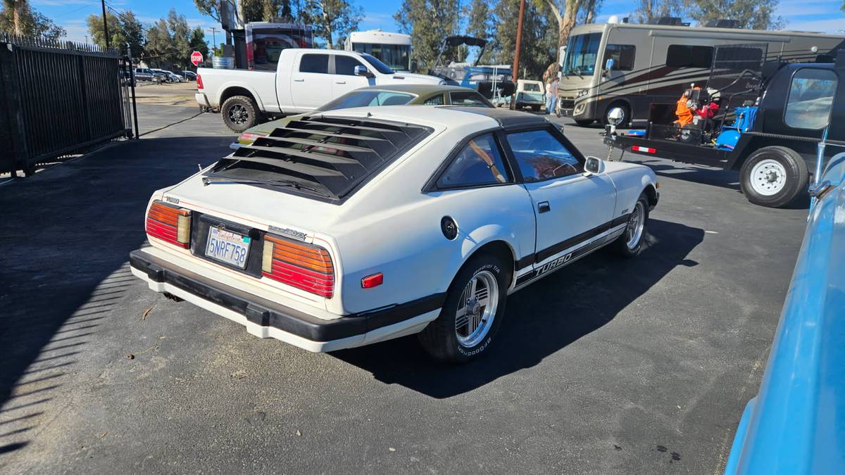 Nissan-280-zx-1983-2