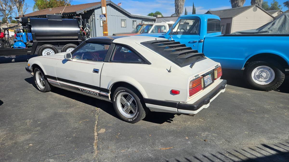 Nissan-280-zx-1983-3