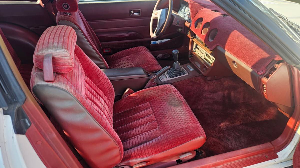 Nissan-280-zx-1983-6