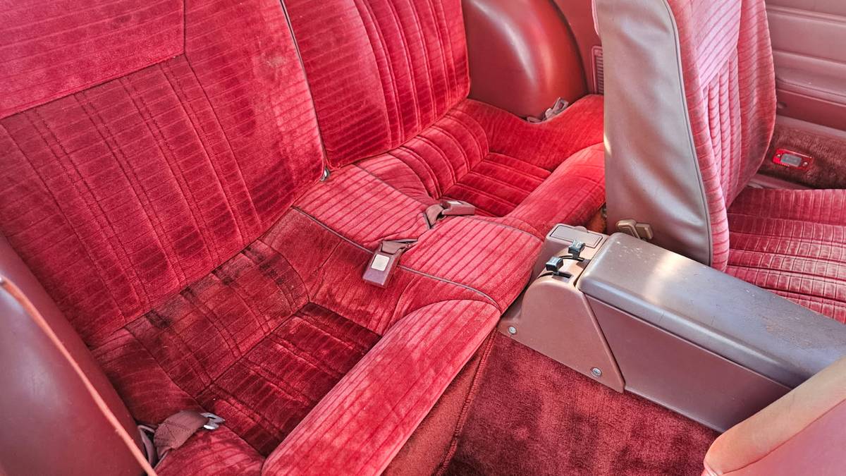 Nissan-280-zx-1983-8