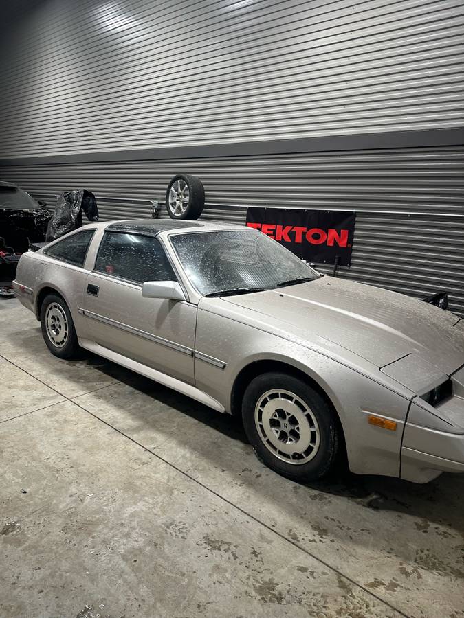 Nissan-300zx-1986-brown-5