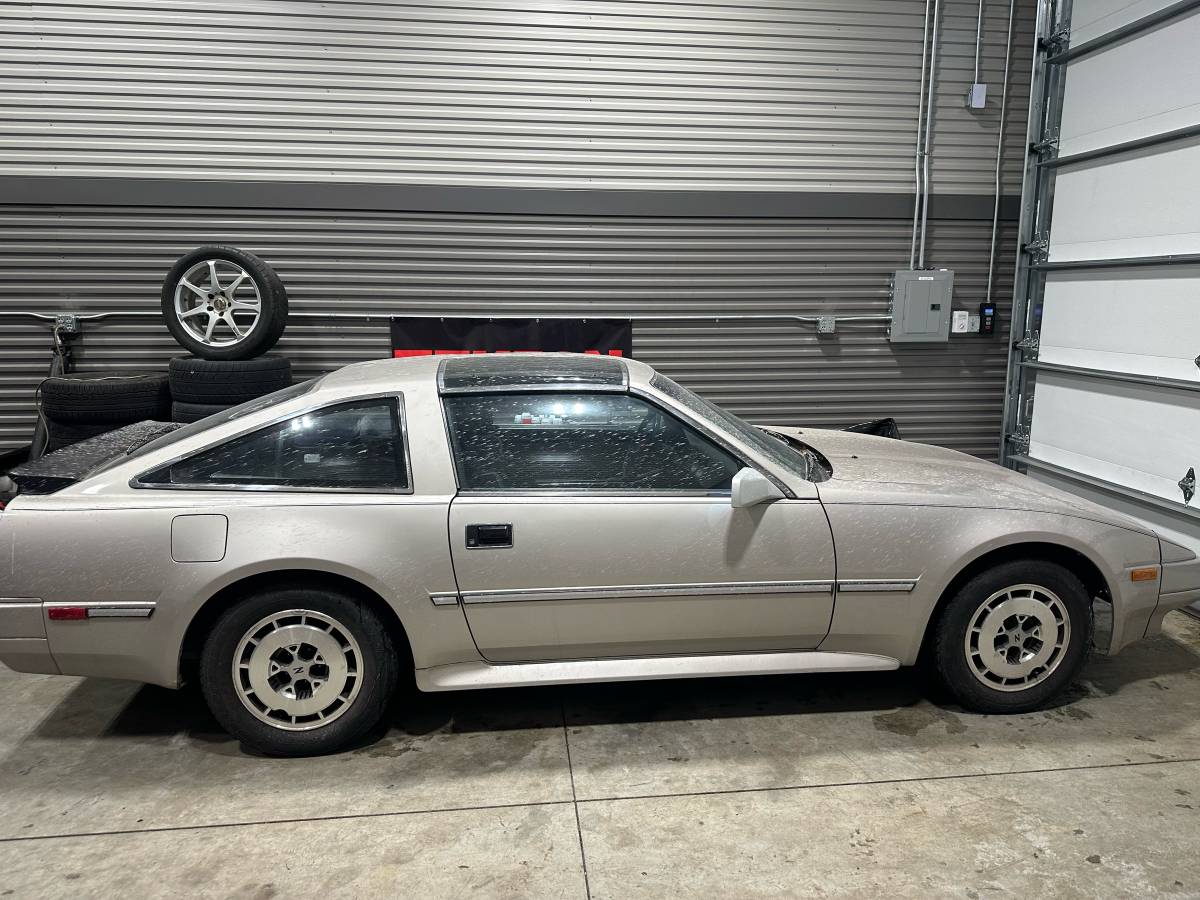 Nissan-300zx-1986-brown-9