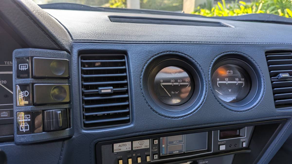 Nissan-300zx-1989-17