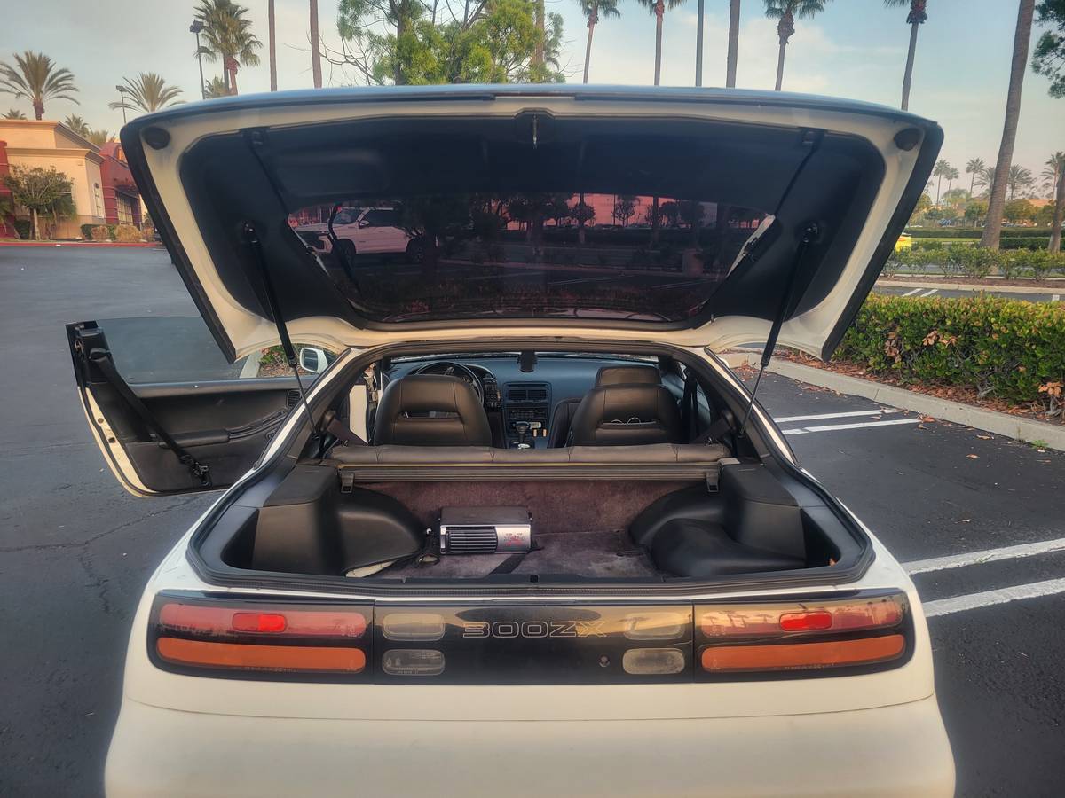 Nissan-300zx-1992-white-15