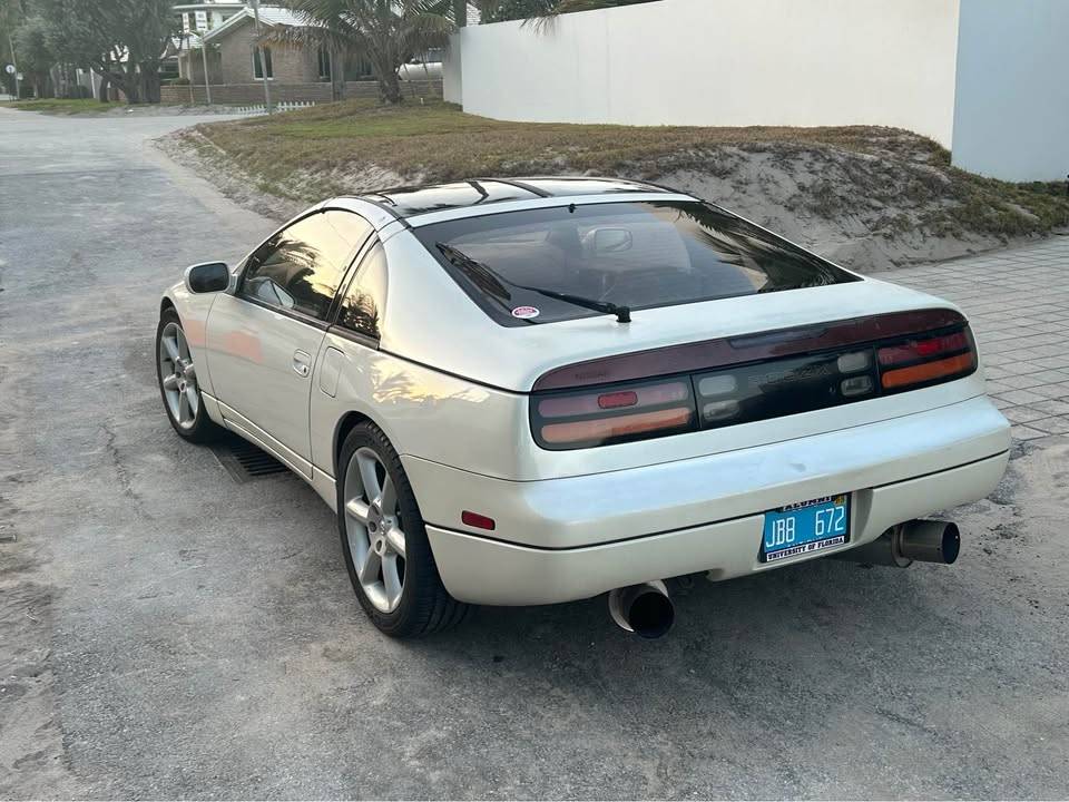 Nissan-300zx-1994-white-4