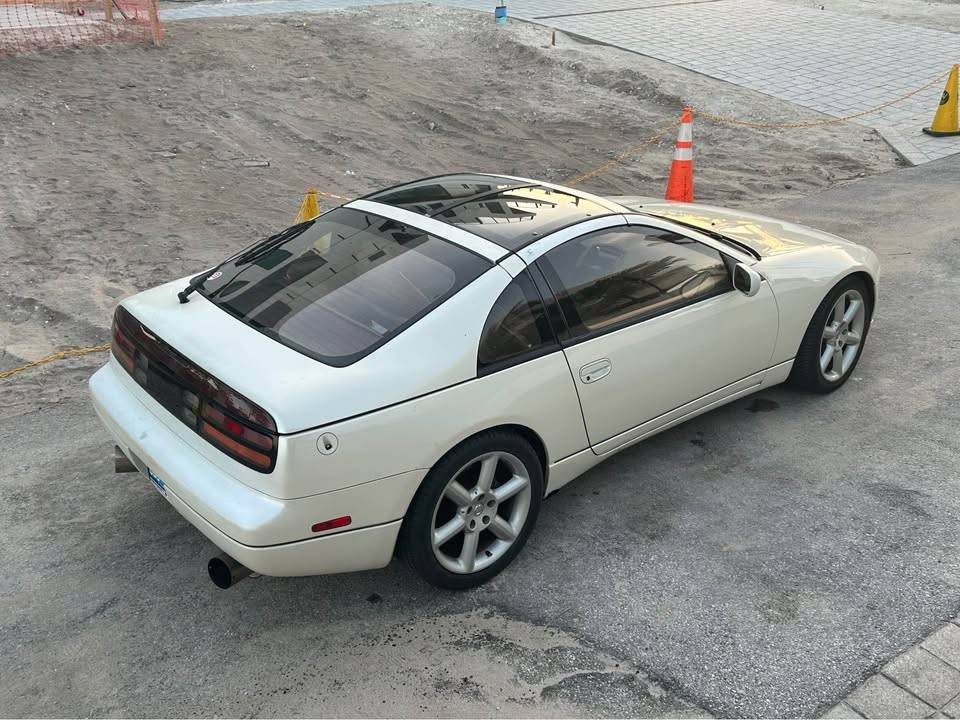 Nissan-300zx-1994-white-5