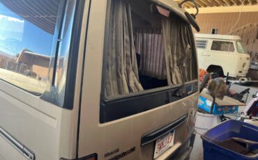 Nissan-caravan-homy-diesel-1990-grey-14