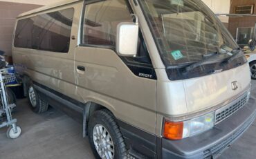 Nissan-caravan-homy-diesel-1990-grey-4
