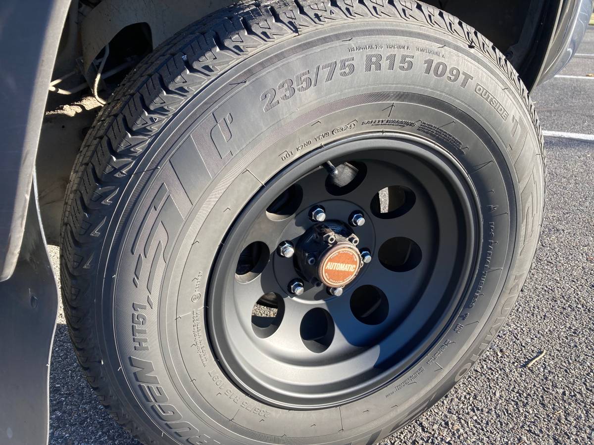 Nissan-d21-1993-black-3