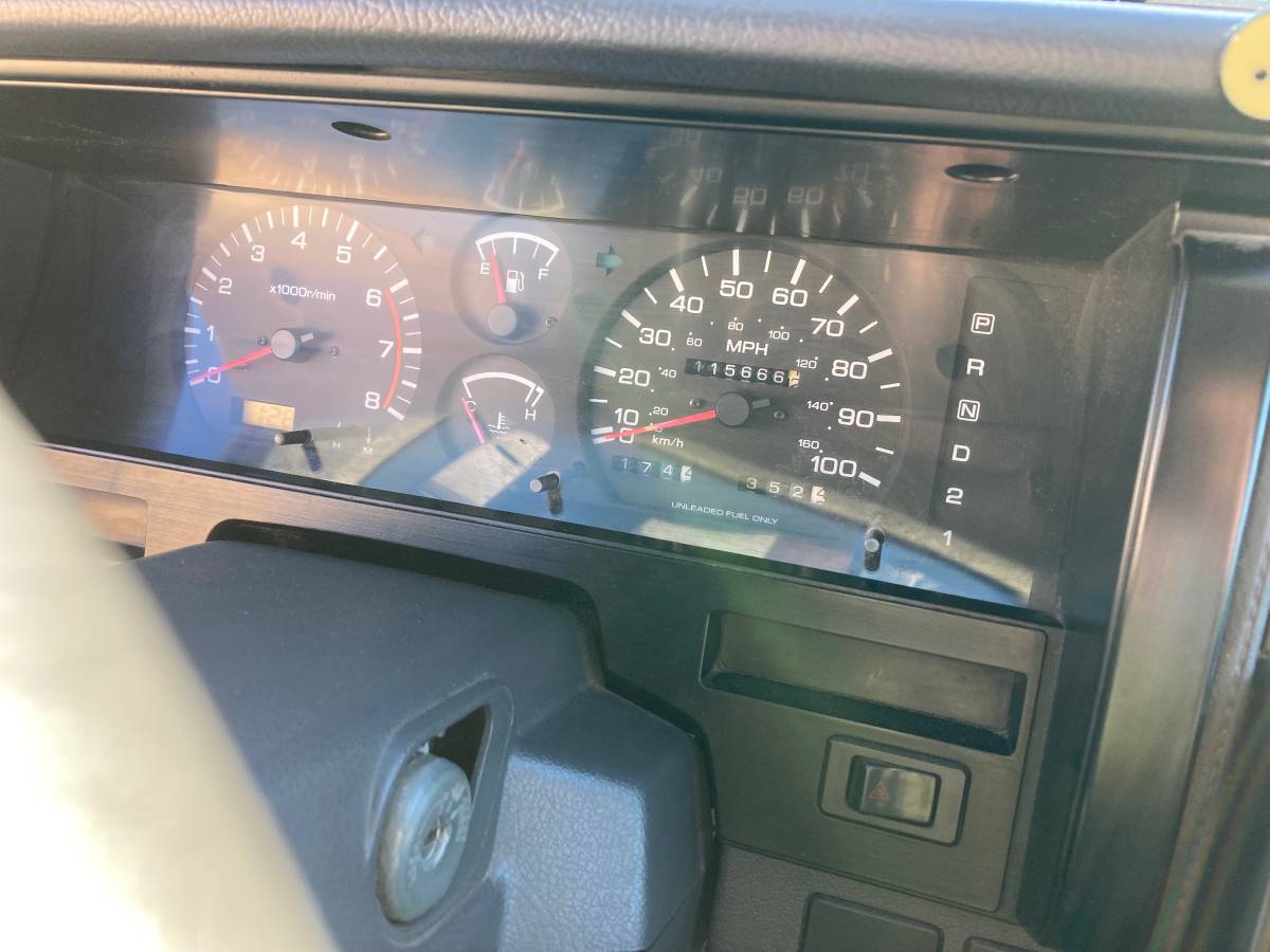 Nissan-d21-1993-black-5