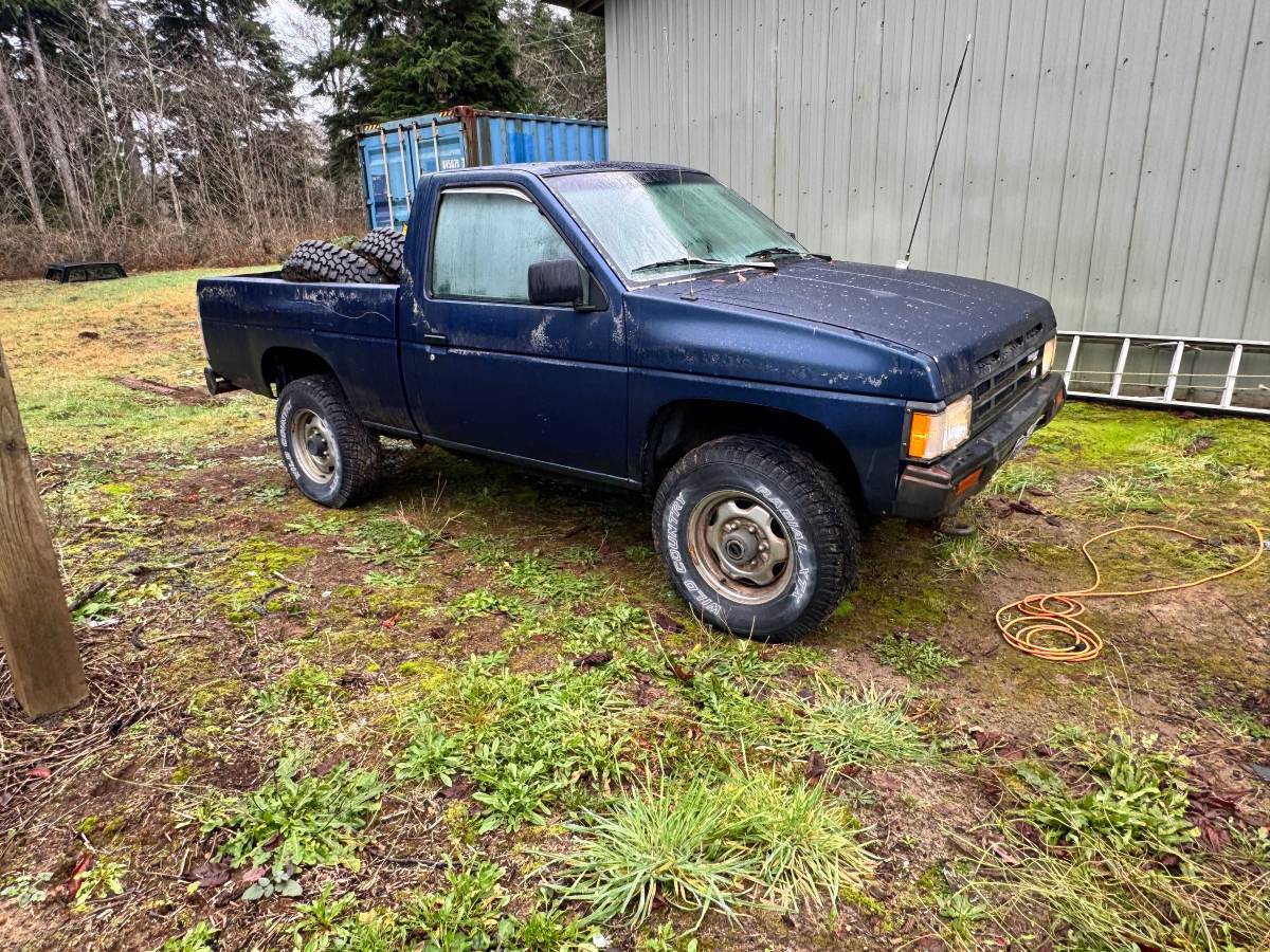 Nissan-d21-hardbody-1988-blue-6