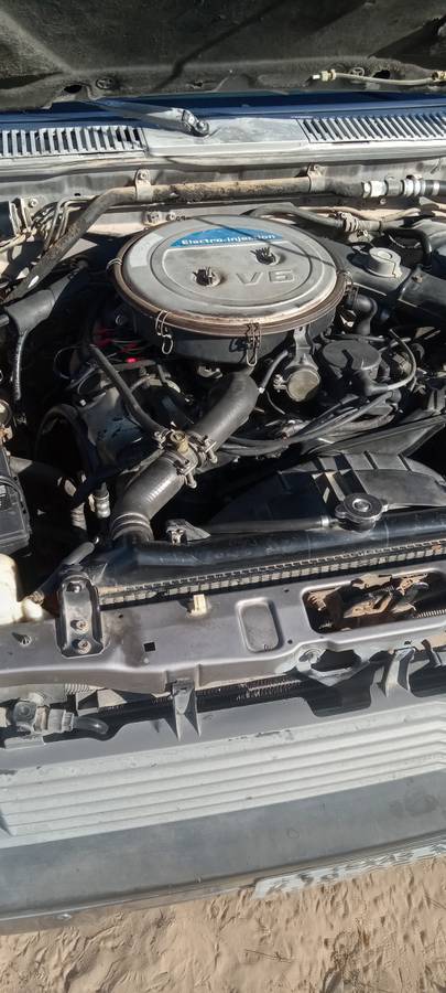 Nissan-d21-hardbody-1989-grey-1