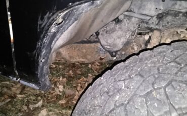 Nissan-d21-hardbody-1993-black-4