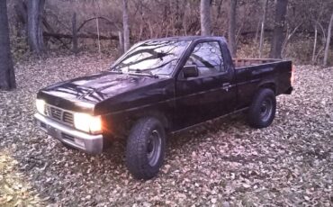 Nissan-d21-hardbody-1993-black-5