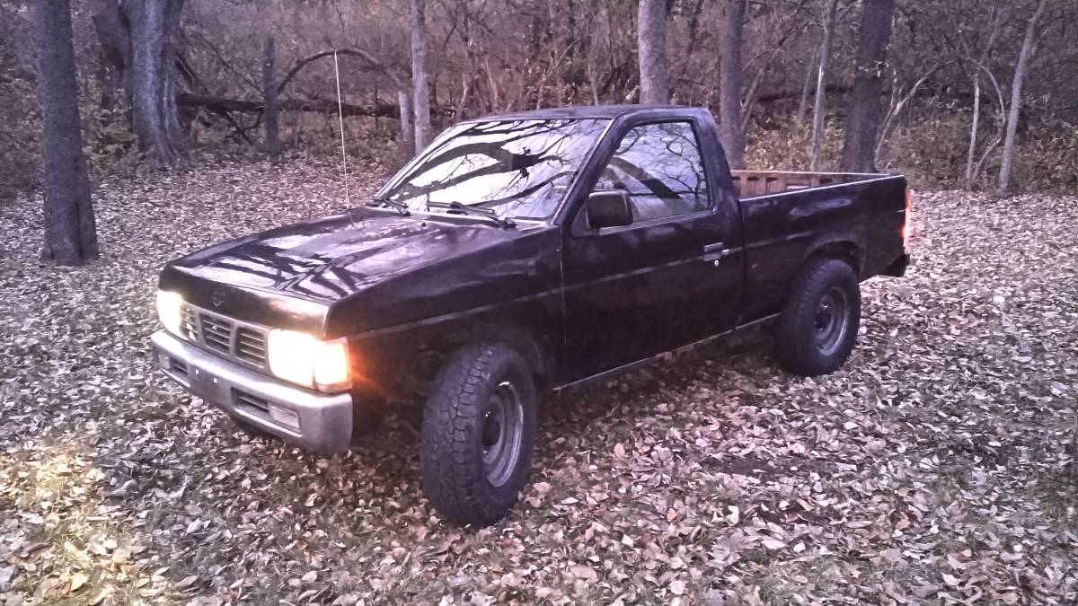 Nissan-d21-hardbody-1993-black-5