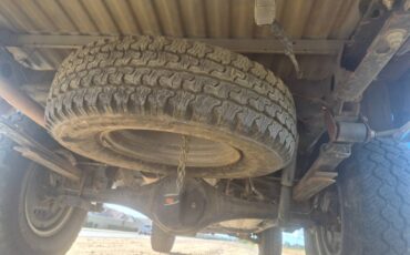 Nissan-d21-hardbody-1993-silver-9