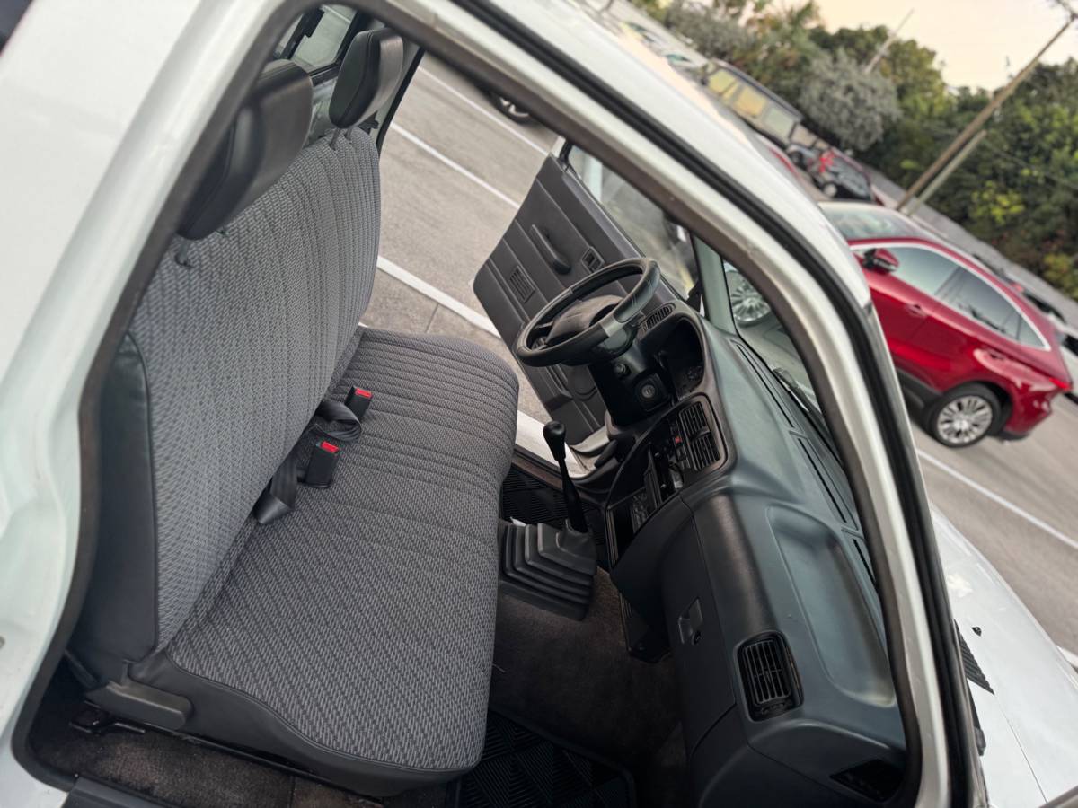 Nissan-d21-hardbody-1996-2