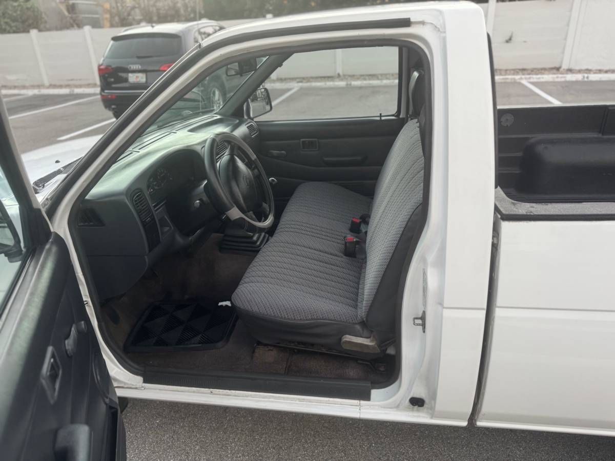 Nissan-d21-hardbody-1996-3