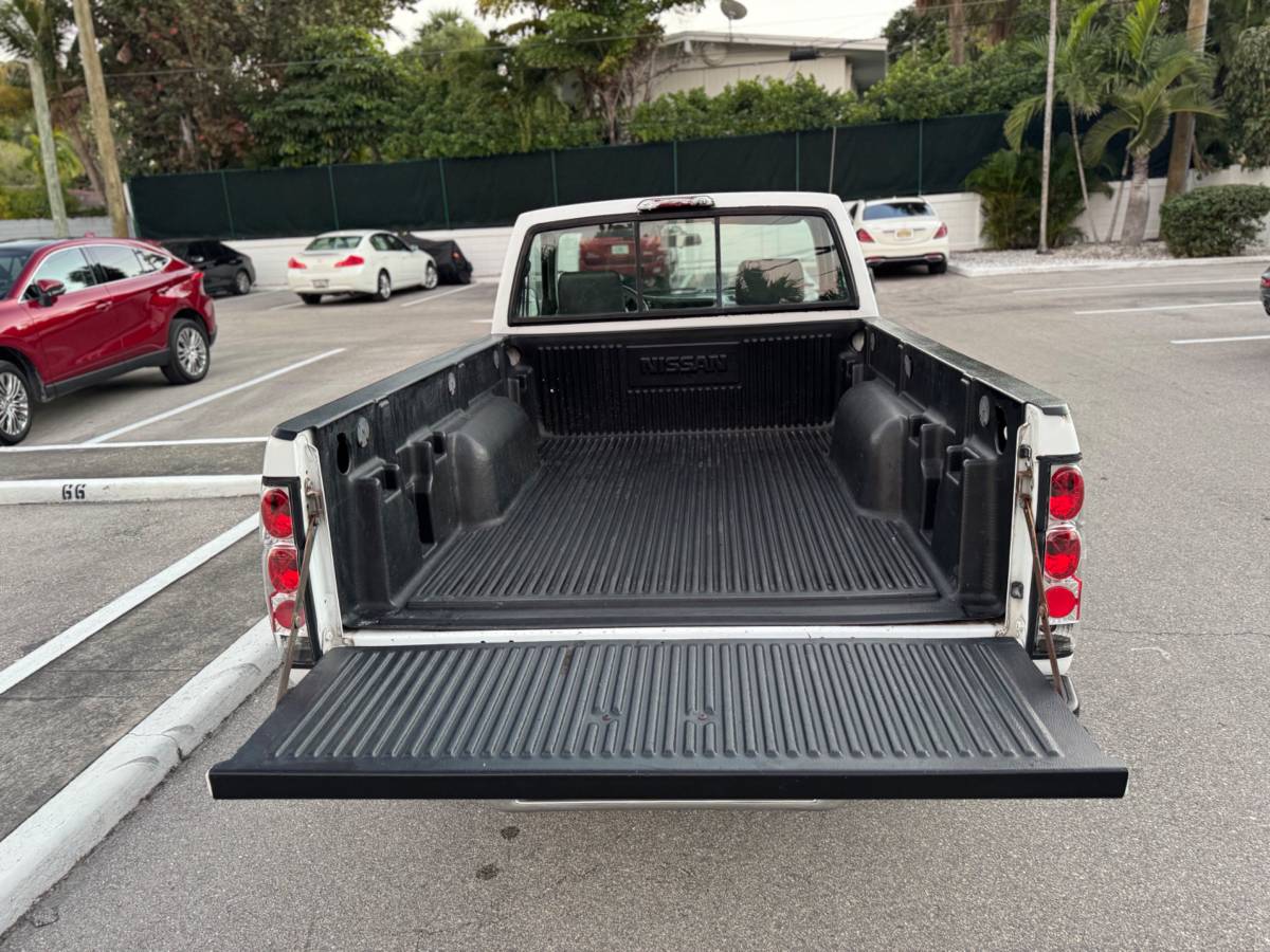 Nissan-d21-hardbody-1996-8