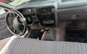 Nissan-d21-hardbody-1996-9