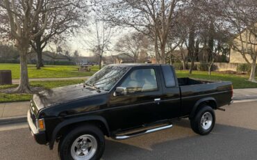 Nissan-hardbody-1993