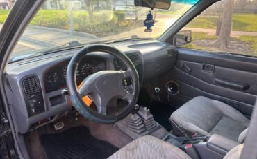 Nissan-hardbody-1993-4