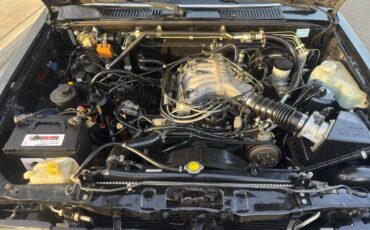 Nissan-hardbody-1993-6