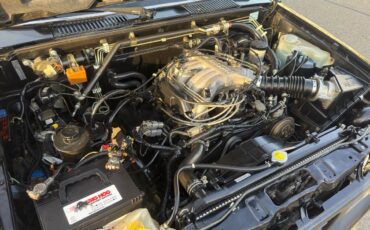 Nissan-hardbody-1993-7