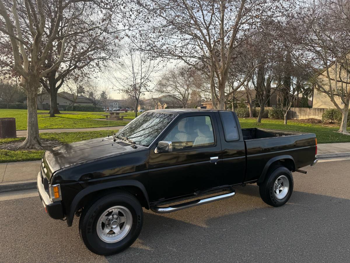 Nissan-hardbody-1993