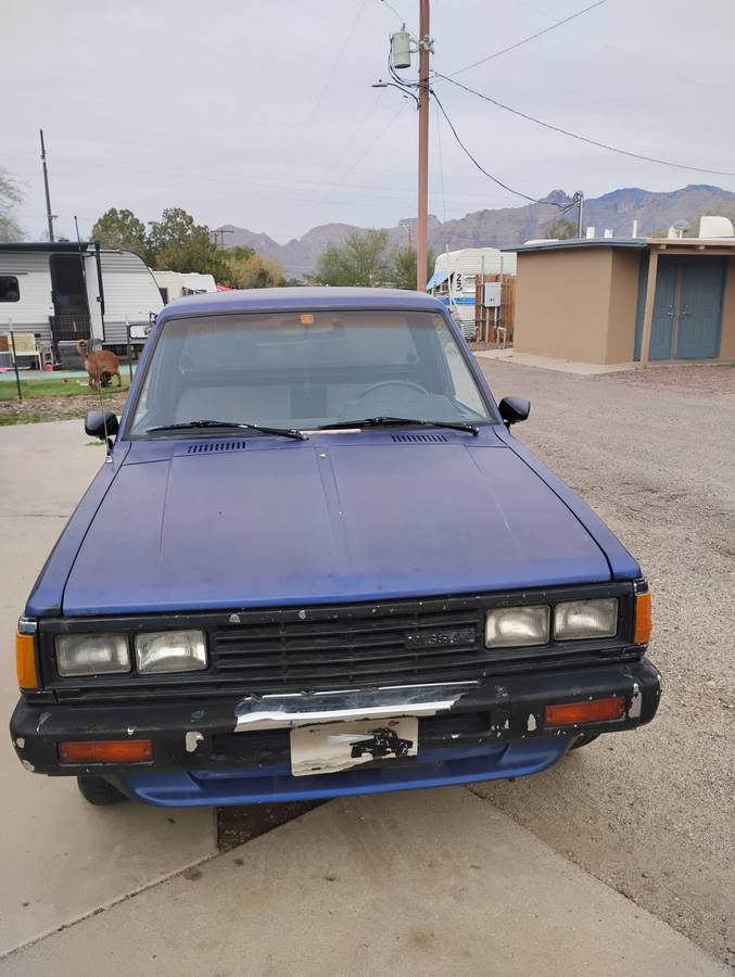 Nissan-hardbody-pickup-1983-blue-3