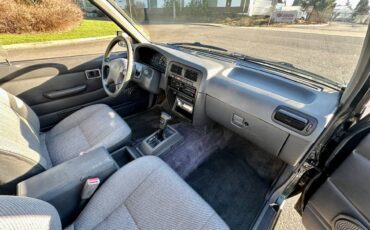 Nissan-hardbody-pickup-1994-13