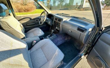 Nissan-hardbody-pickup-1994-15