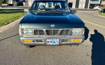 Nissan-hardbody-pickup-1994