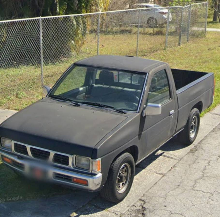 Nissan-hardbody-pickup-1994-grey-3