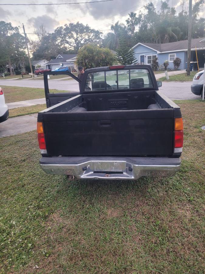 Nissan-hardbody-pickup-1994-grey-4