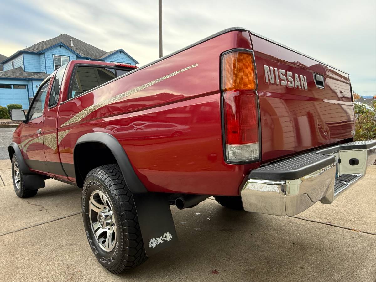 Nissan-hardbody-pickup-1996-16