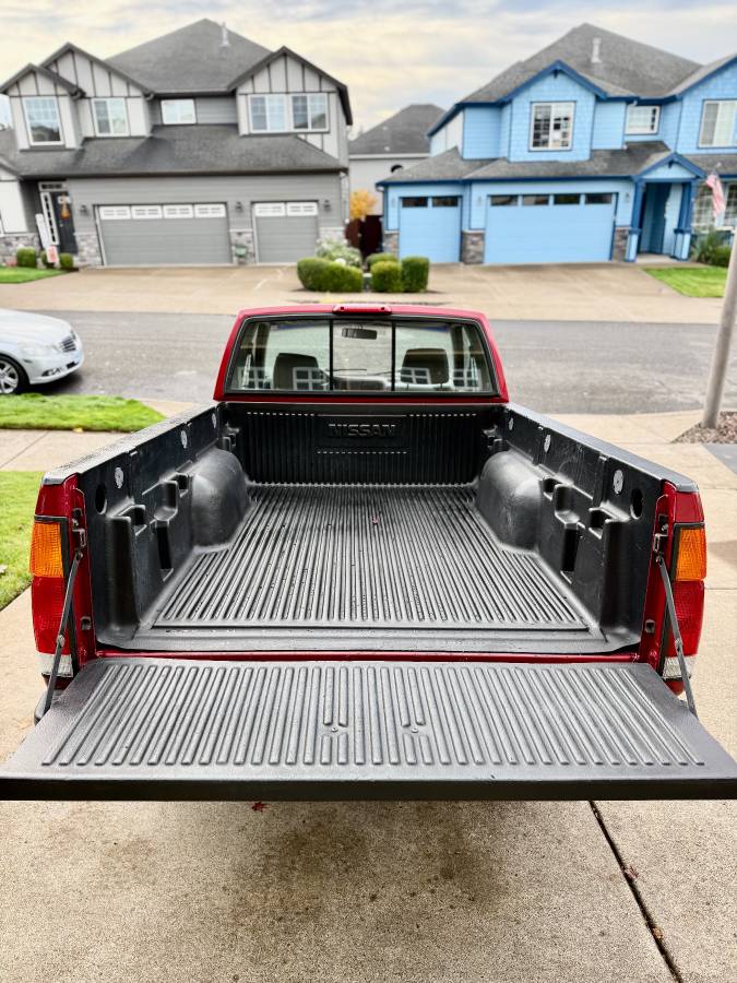 Nissan-hardbody-pickup-1996-8