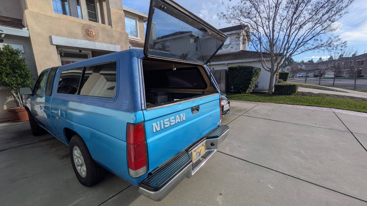 Nissan-hardbody-pickup-1996-custom-1