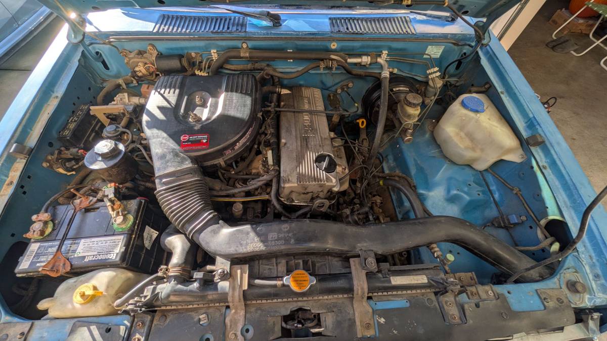 Nissan-hardbody-pickup-1996-custom-10