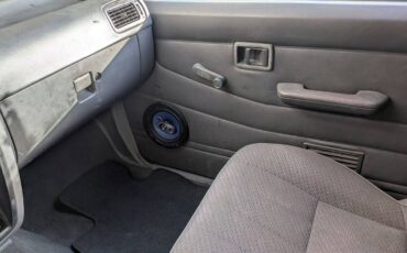 Nissan-hardbody-pickup-1996-custom-19